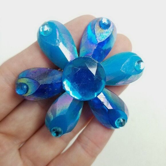 Vintage Blue Flower Shape Brooch, Fun Iridescent 90s Y2K Style Lapel Pin Estate - Picture 6 of 6